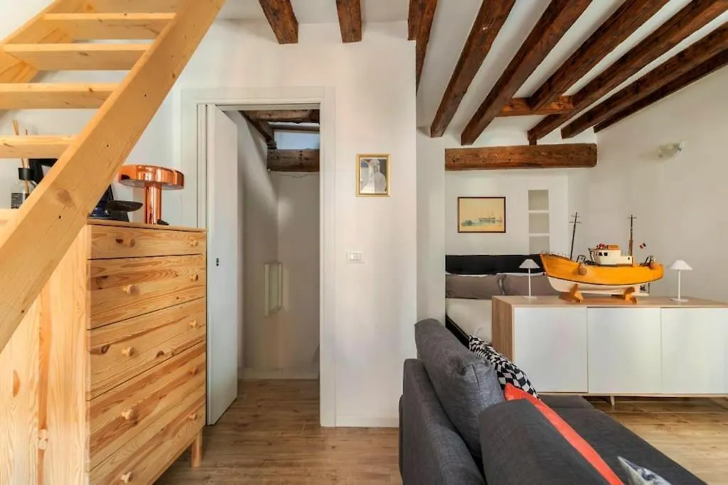 Ca 3 Leoni - Romantic House In The Heart Of Venice Italy